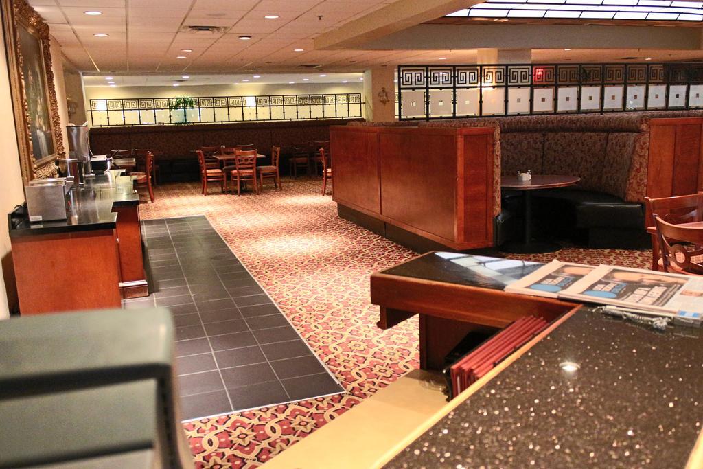 Ramada Plaza By Wyndham Atlanta Downtown Capitol Park Exterior foto
